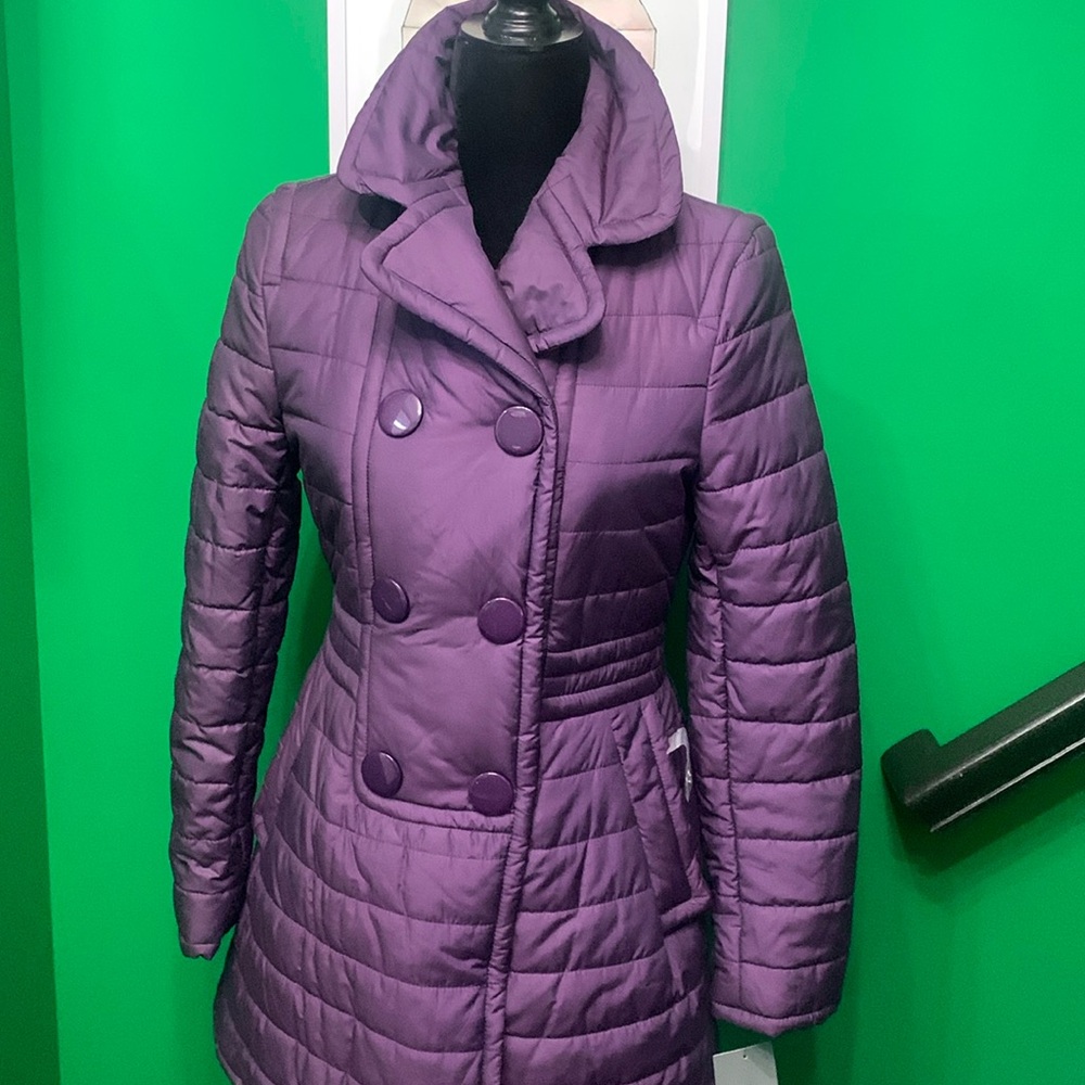 This is a beautiful nwt down double breasted jacket.